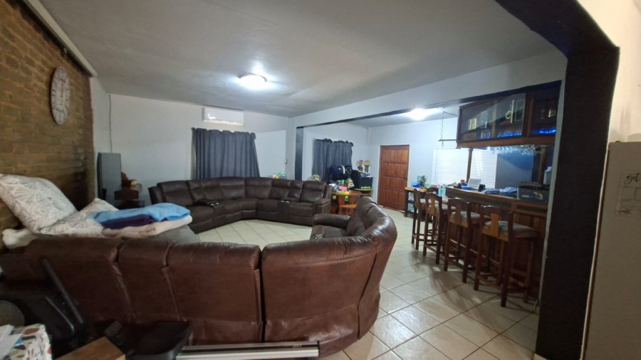 5 Bedroom Property for Sale in Schylock A H North West